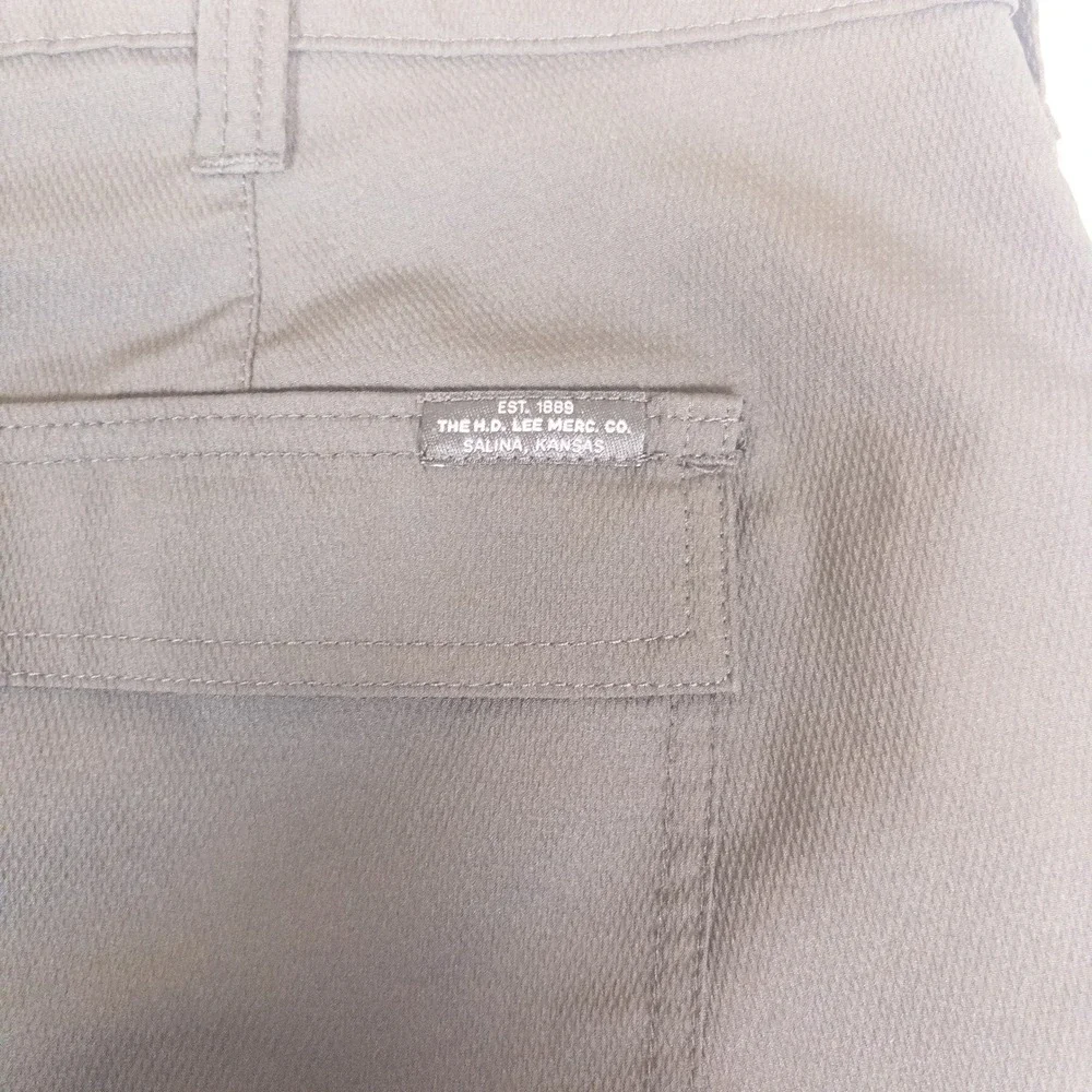 Lee Mens Black Cargo Shorts Size 42 Solid Casual Outdoor Utility Pockets